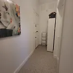 Grand T2 Cours Napoleon B アパート *