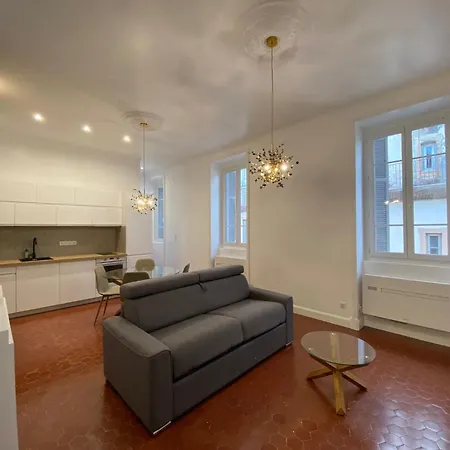 Grand T2 Cours Napoleon B Apartamento