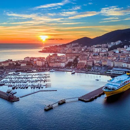 Grand T2 Cours Napoleon B * Ajaccio