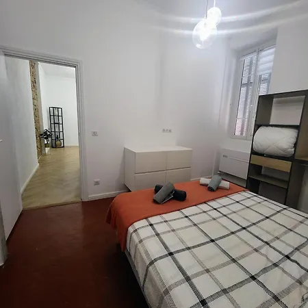 Apartman Grand T2 Cours Napoleon B *