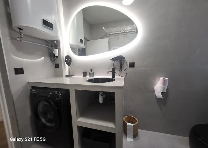 Appartement Grand T2 Cours Napoleon B *