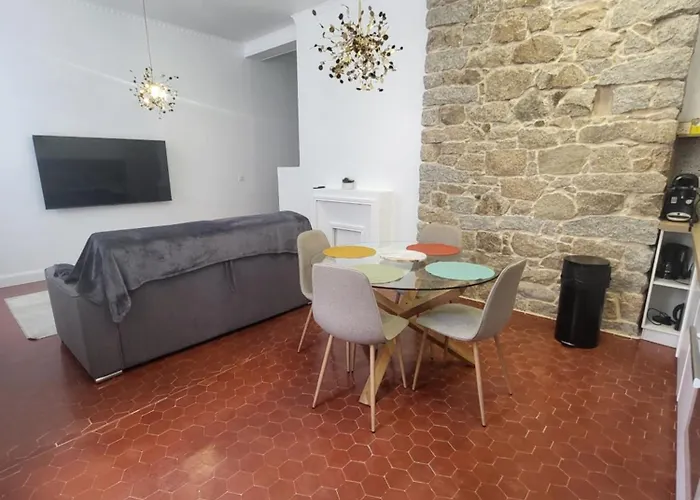 Appartement Grand T2 Cours Napoleon B Ajaccio (Corsica)