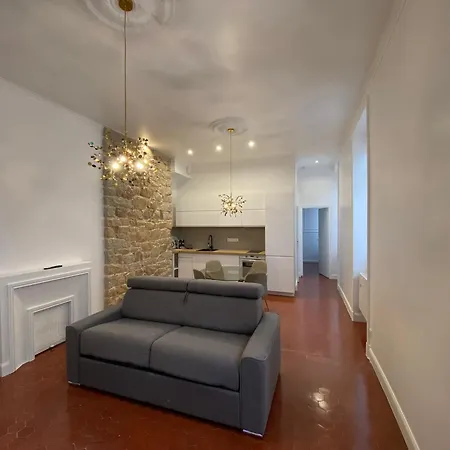 Grand T2 Cours Napoleon B Appartement *