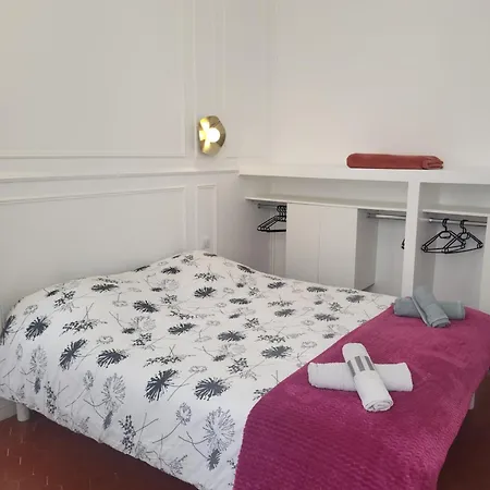 Appartement Grand T2 Cours Napoleon B *