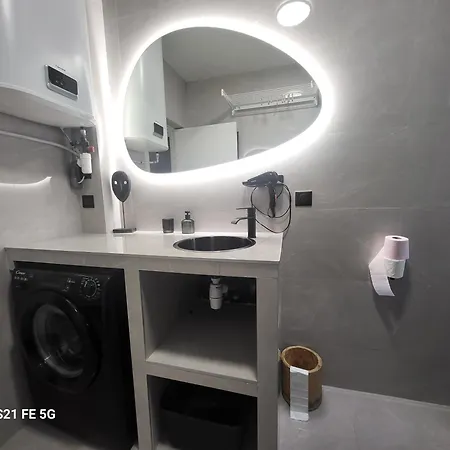 Appartement Grand T2 Cours Napoleon B *