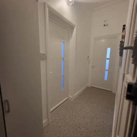 Apartment Grand T2 Cours Napoleon B *